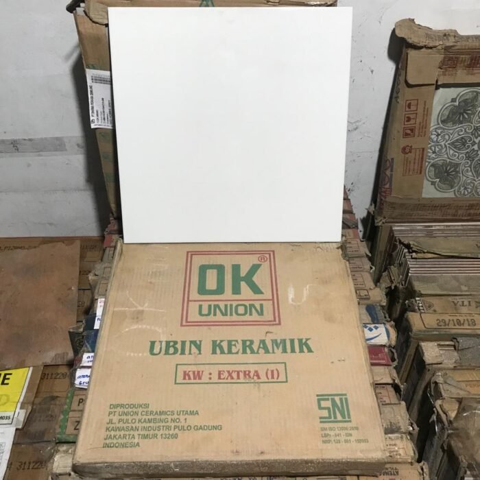 KERAMIK LANTAI 40 X 40 OK PUTIH (KW1)