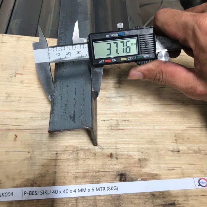 BESI SIKU 40 X 40 X 4 MM X 6 MTR (8KG)
