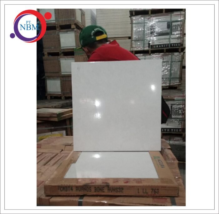 KERAMIK LANTAI GLOSSY MARBLE PLAIN 50 X 50 ACCURA AVANOS BONE (KW1)