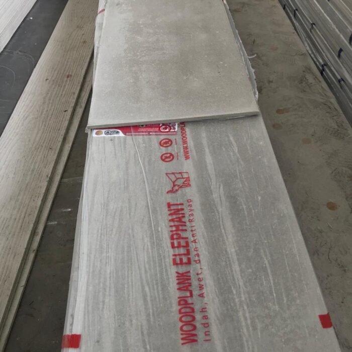 PAPAN SEMEN PLANK 300 X 4050 X 8MM ELEPHANT WOODPLANK POLOS