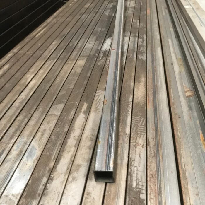 BESI HOLLOW STALL HITAM KOTAK 25 x 25 x 0,7 MM x 6 MTR (2,6KG)