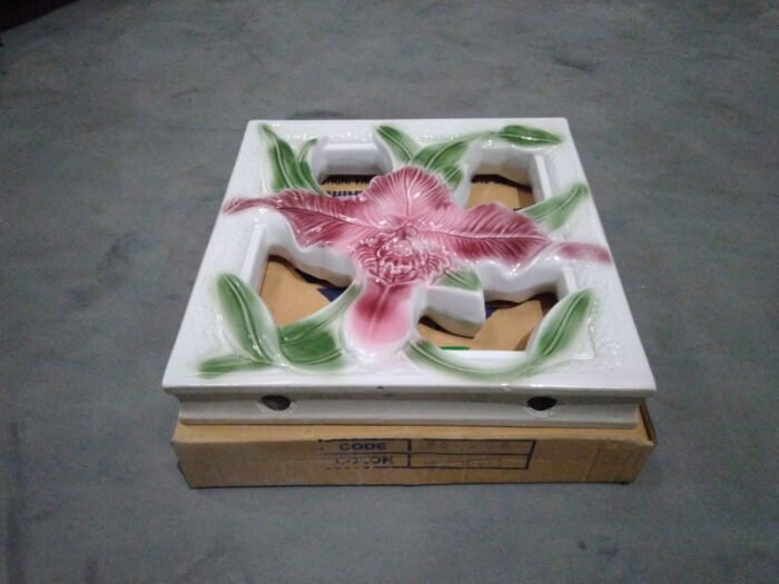 ROOSTER KERAMIK PAINTING 30 X 30 TRISENSA RO - 48 ANGGREK MAROON C (KW1)