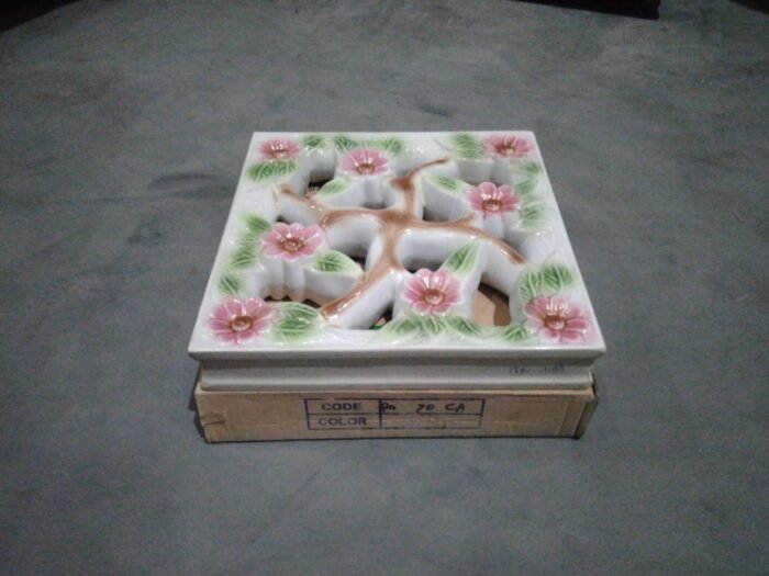 ROOSTER KERAMIK PAINTING 30 X 30 TRISENSA RO - 70 FLOWER LILAC C (KW1)