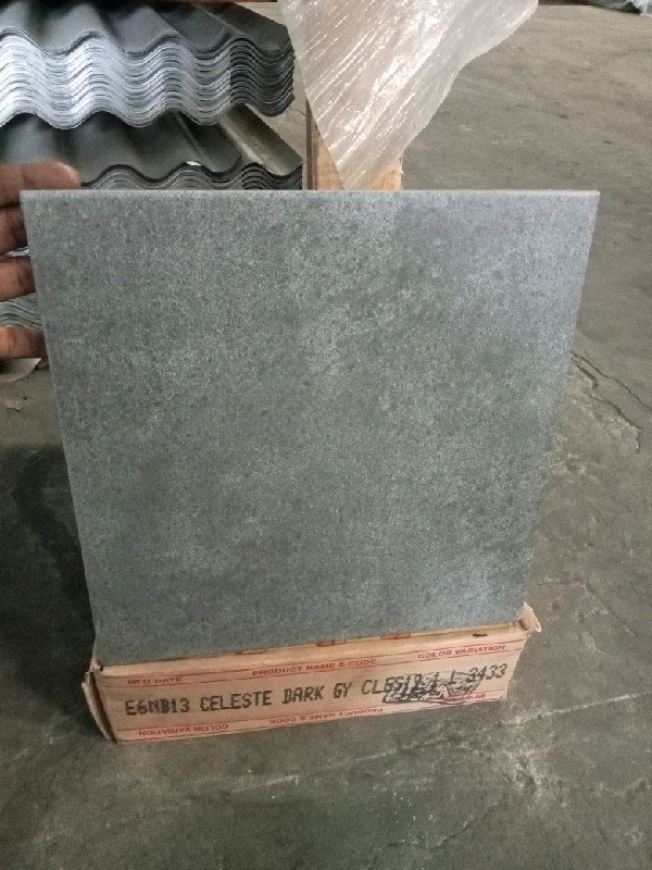 KERAMIK LANTAI MATT RUSTIC FLAT 30 X 30 MULIA SIGNATURE CELESTE DARK GREY (KW2) - Image 2